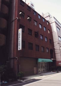 【月25万〜40万×賞与年3回実績】モノづくりを支えるボイラーのメンテナンス|転勤なし・大阪西区|駅徒歩2分