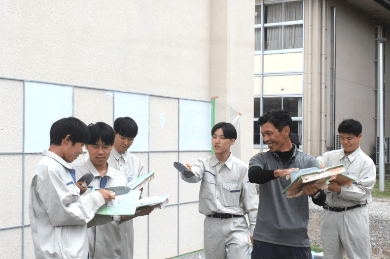 【月36.7万~×経験者歓迎】鹿島・清水建設の案件多数◎一生モノの技術が身に付く左官工