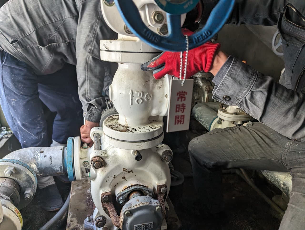 配管工の現場作業スタッフ