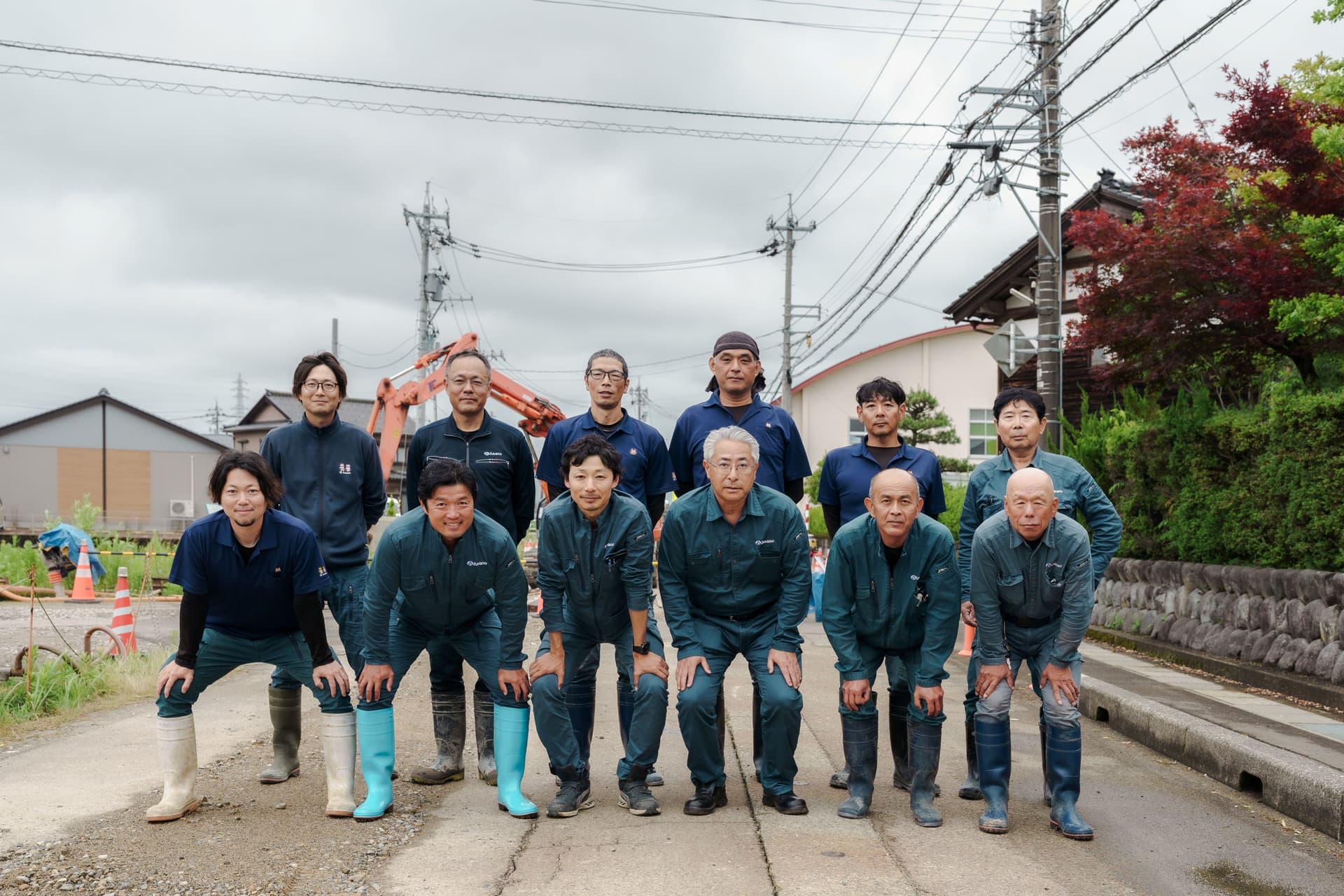 【富山県小矢部市/土木施工スタッフ】未経験歓迎|土日休み・残業月5h程度|資格取得を会社が支援|家族との時間も大切にする社風です