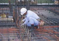 【月給35万〜×資格取得全額支援】電気設備工事スタッフ|未経験OK/太陽光・受変電設備