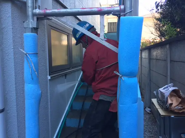 【月37万〜×日祝出勤でさらに稼げる】防水・塗装工事スタッフ|賞与年2回