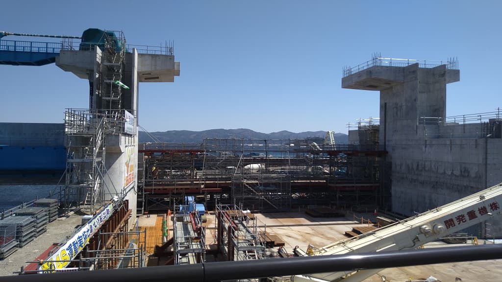 【月30万〜×年休110日以上】風力発電など大型案件の型枠大工・土木スタッフ|未経験歓迎