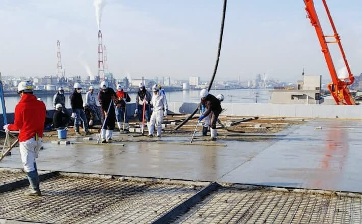 【日給1.3万〜×賞与年2回】創業50年の左官職人|未経験9,000円〜×寮あり|福岡